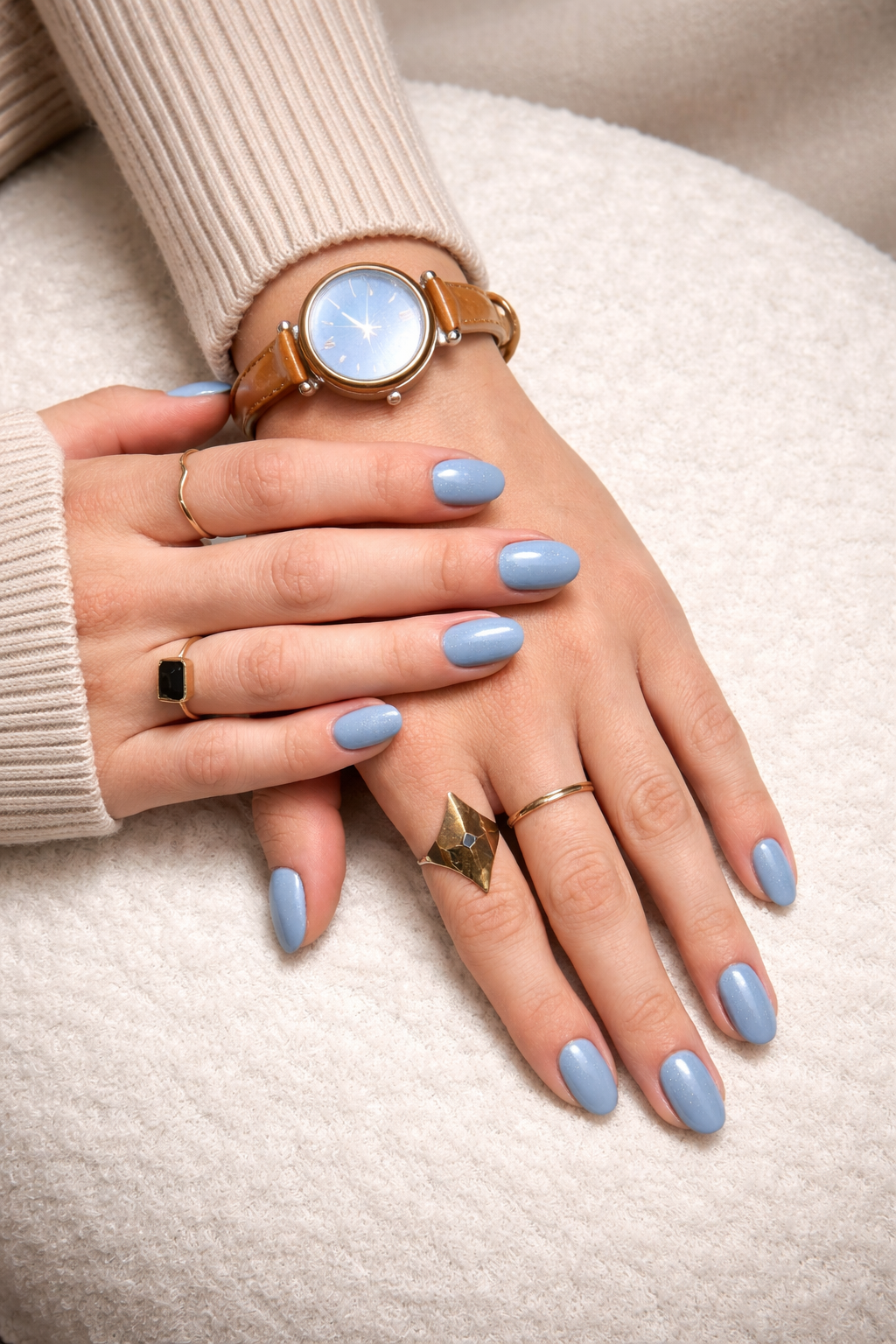 Nail art bleu poudree